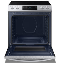 Samsung 6.3 Cu. Ft. Slide-In Electric Range with Wi-Fi Connect - NE63T8111SS/AC | Cuisinière électrique encastrée Samsung de 6,3 pi³ avec connectivité Wi-Fi – NE63T8111SS/AC | NE63T81S