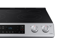 Samsung 6.3 Cu. Ft. Slide-In Electric Range with Wi-Fi Connect - NE63T8111SS/AC | Cuisinière électrique encastrée Samsung de 6,3 pi³ avec connectivité Wi-Fi – NE63T8111SS/AC | NE63T81S